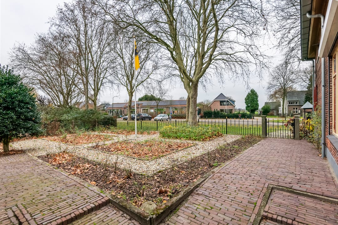 Foto 17 van Dorpsplein 2