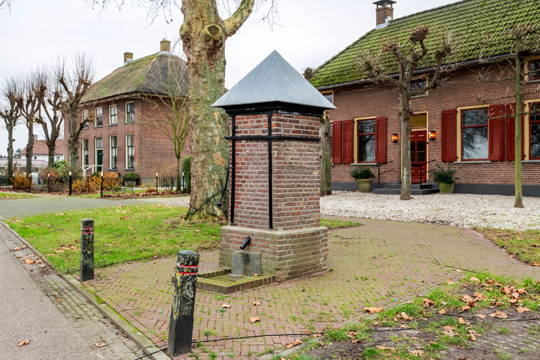 Foto 27 van Dorpsplein 2