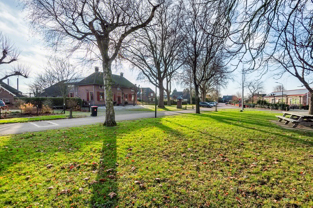 Foto 32 van Dorpsplein 2