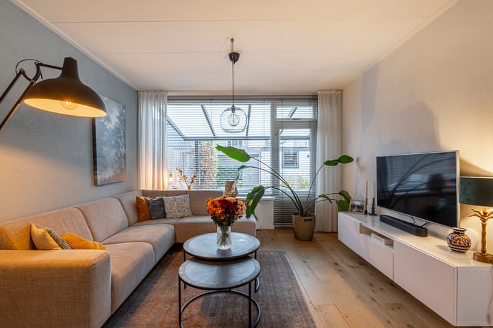 Foto 8 van van Wenastraat 9