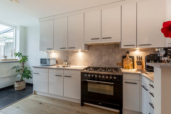 Foto 12 van van Wenastraat 9