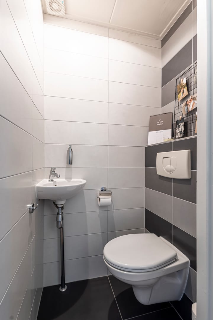 Foto 19 van van Wenastraat 9