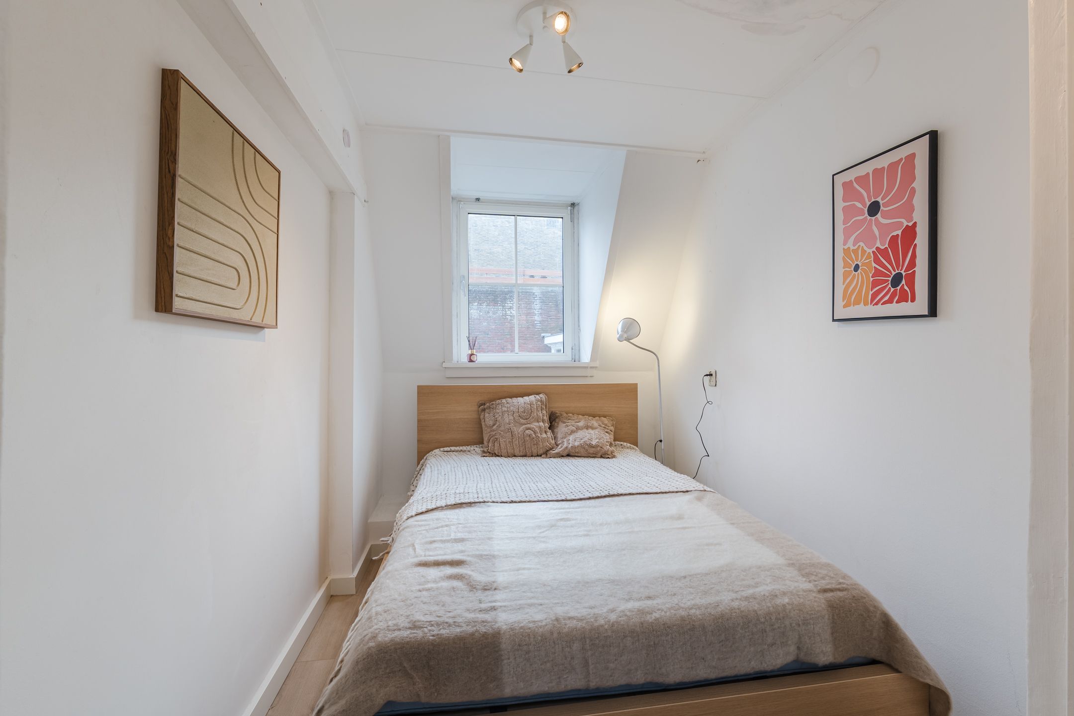 Photo 18 of Stoeldraaierstraat 15-A