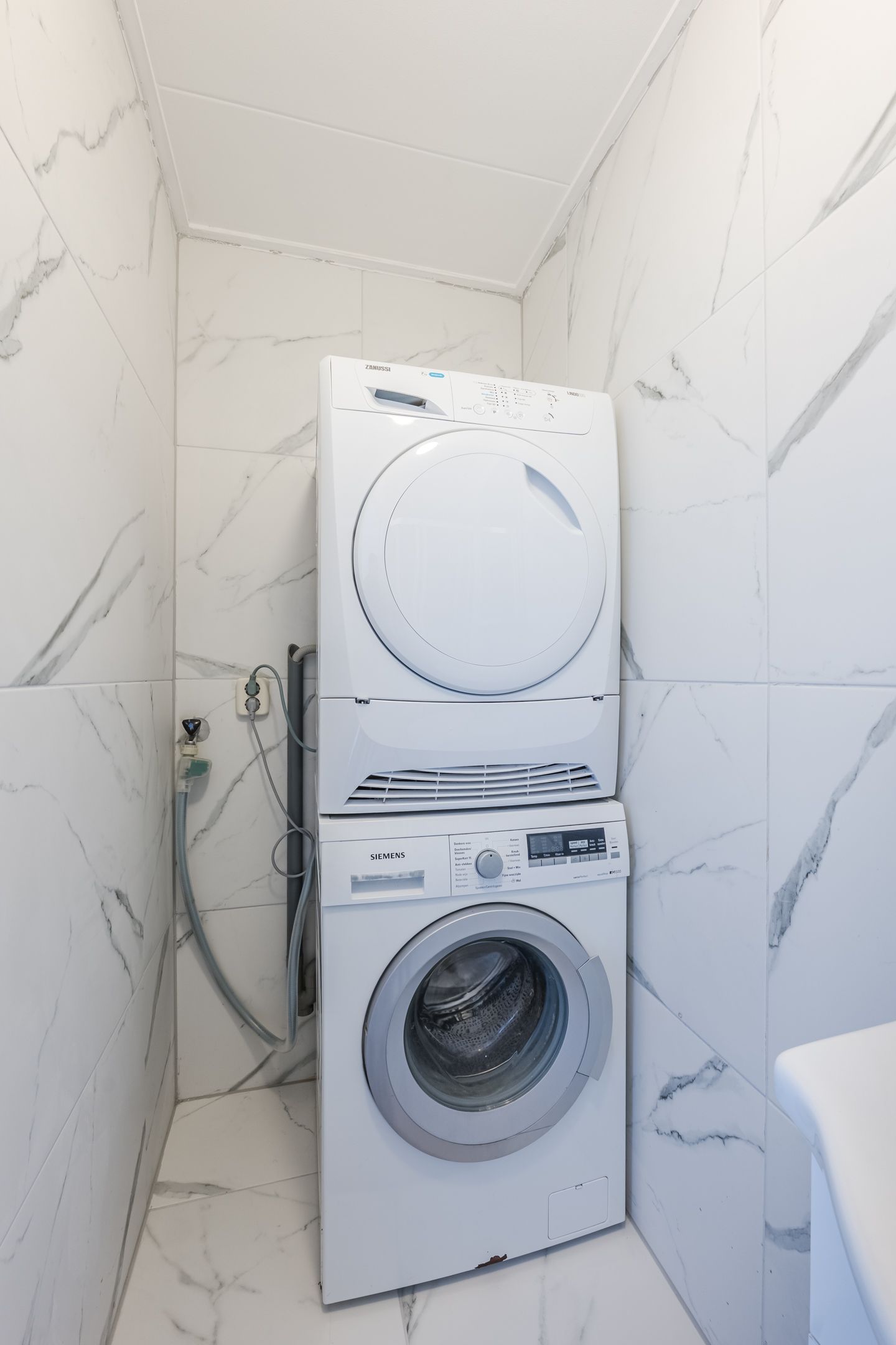 Photo 21 of Stoeldraaierstraat 15-A