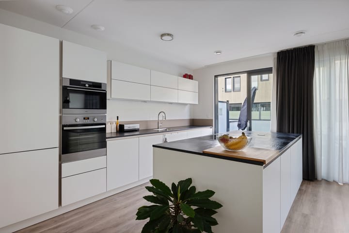 Foto 32 van Tonkensstraat 17