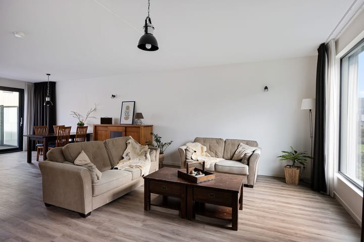 Foto 34 van Tonkensstraat 17