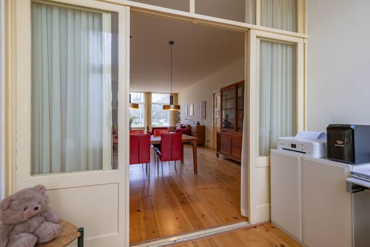 Foto 11 van Petrus Campersingel 17