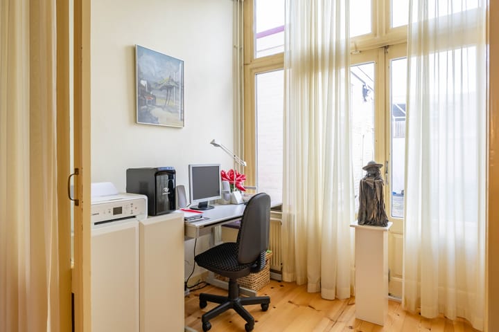 Foto 12 van Petrus Campersingel 17