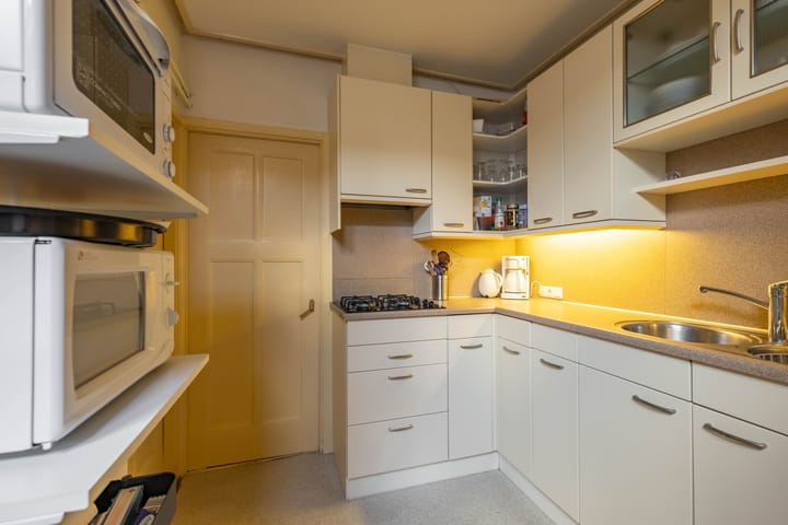 Foto 17 van Petrus Campersingel 17