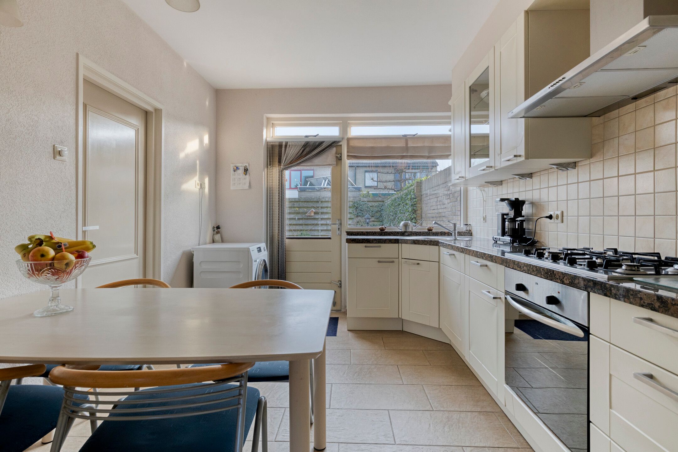 Photo 3 of Arentzenstraat 1