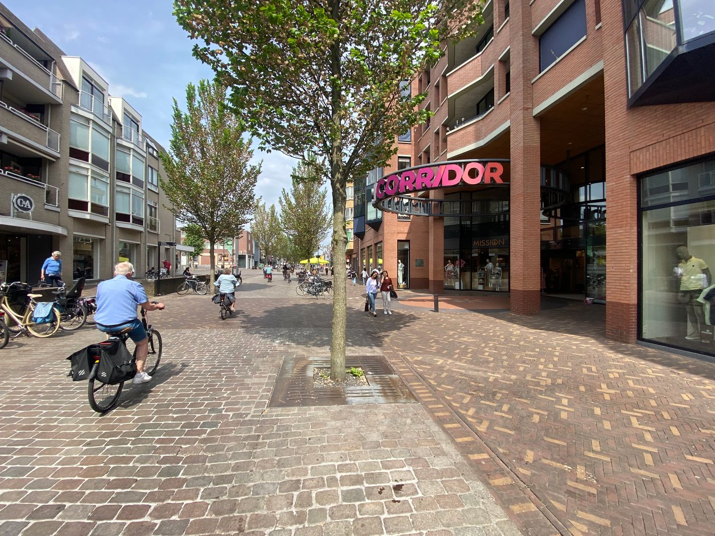 View photo 3 of Markt 17