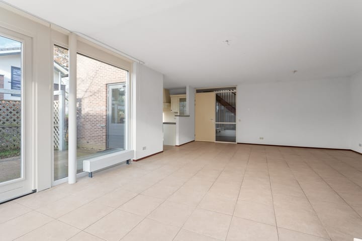 Foto 11 van Leeuwencamp 1