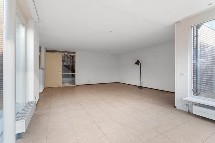 Foto 12 van Leeuwencamp 1