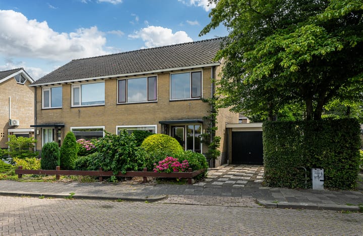 Pompeblêdstrjitte 7