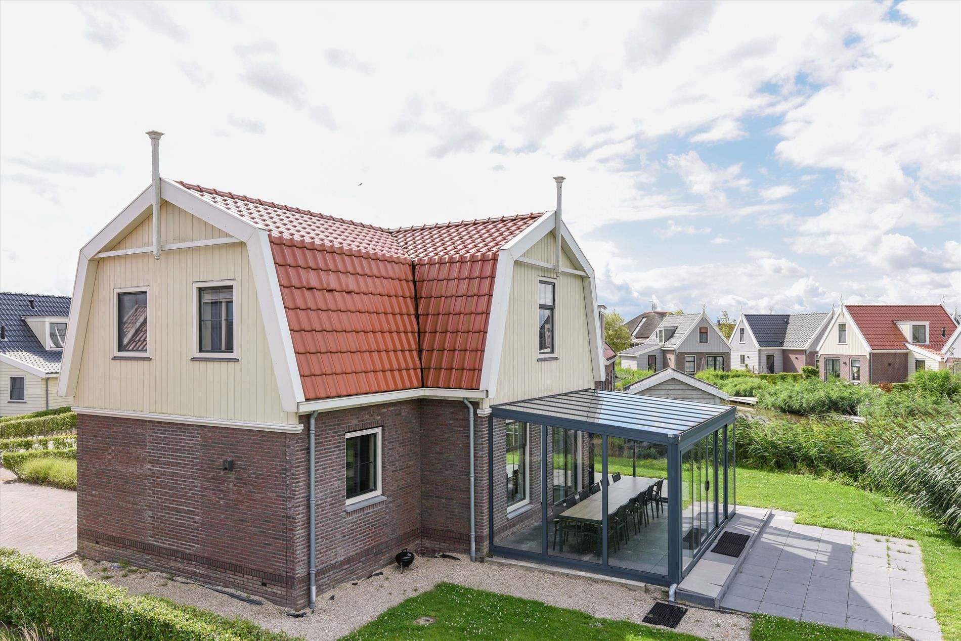 6-bedroom freehold villa in Uitdam — photo 3 of 5