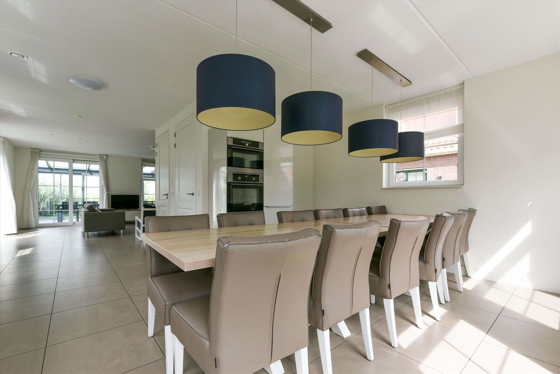 Photo 12 of Zeedijk 2-627