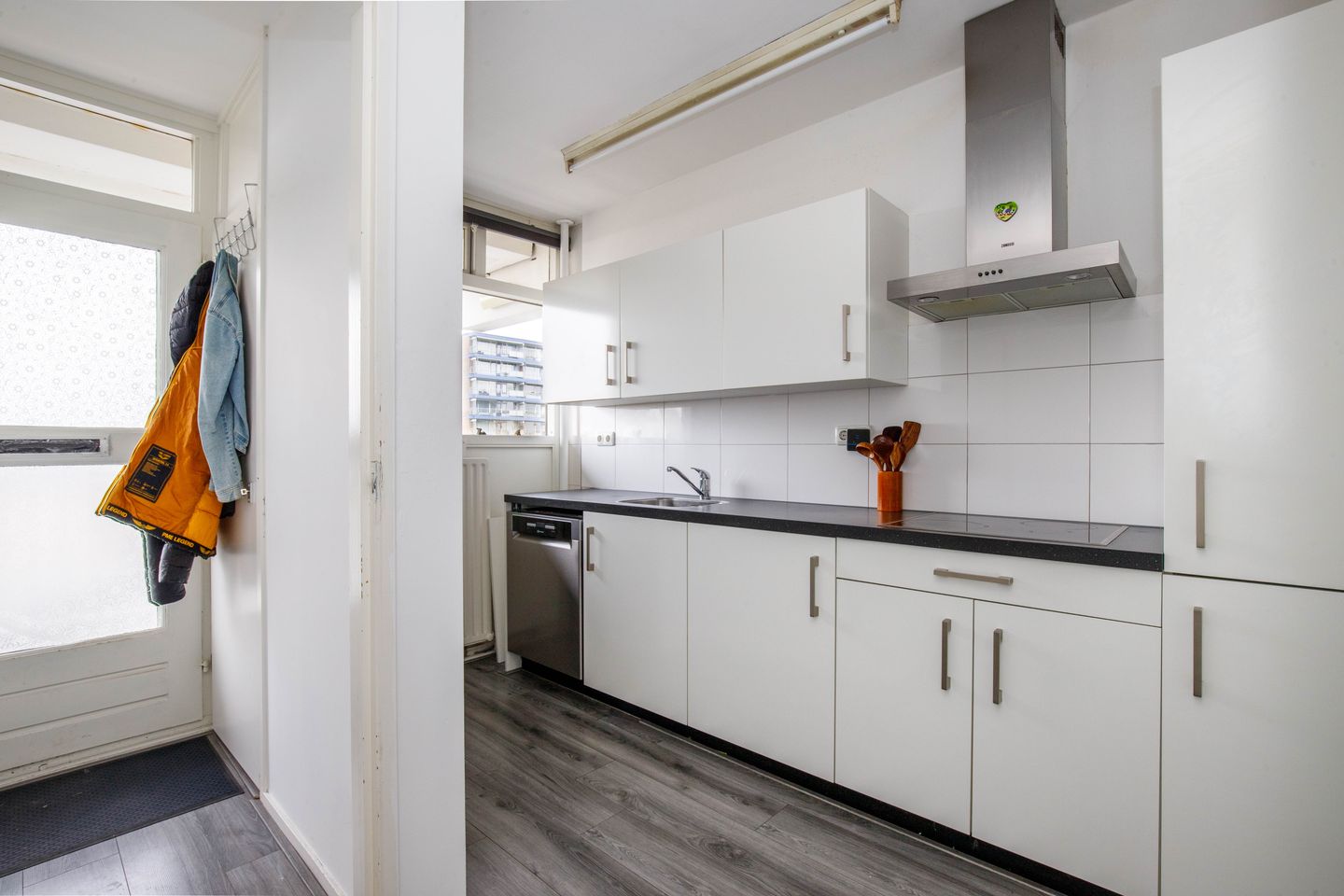 Foto 10 van Herman Gorterplaats 193