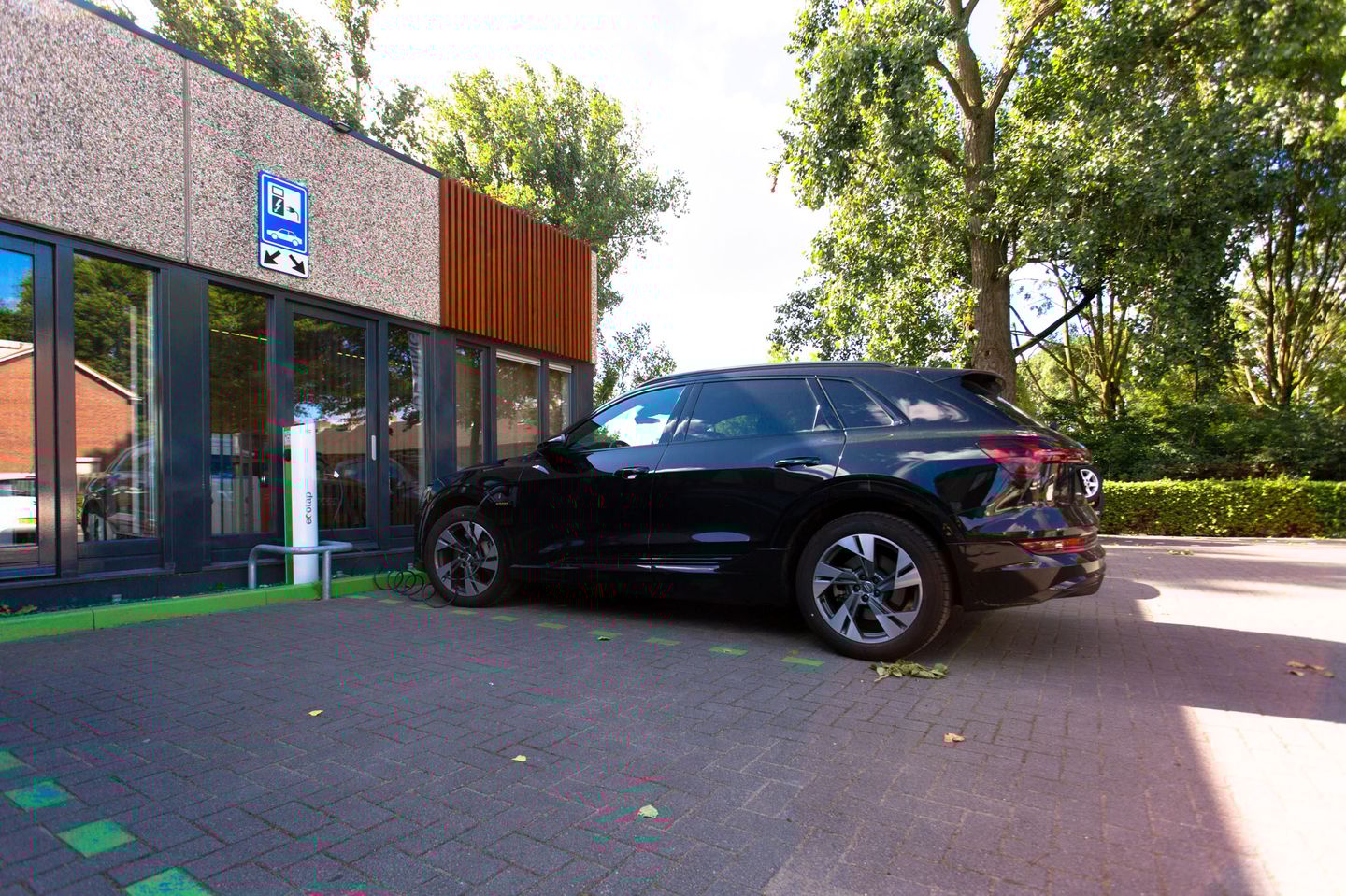 Bekijk foto 3 van Weegschaalstraat 3