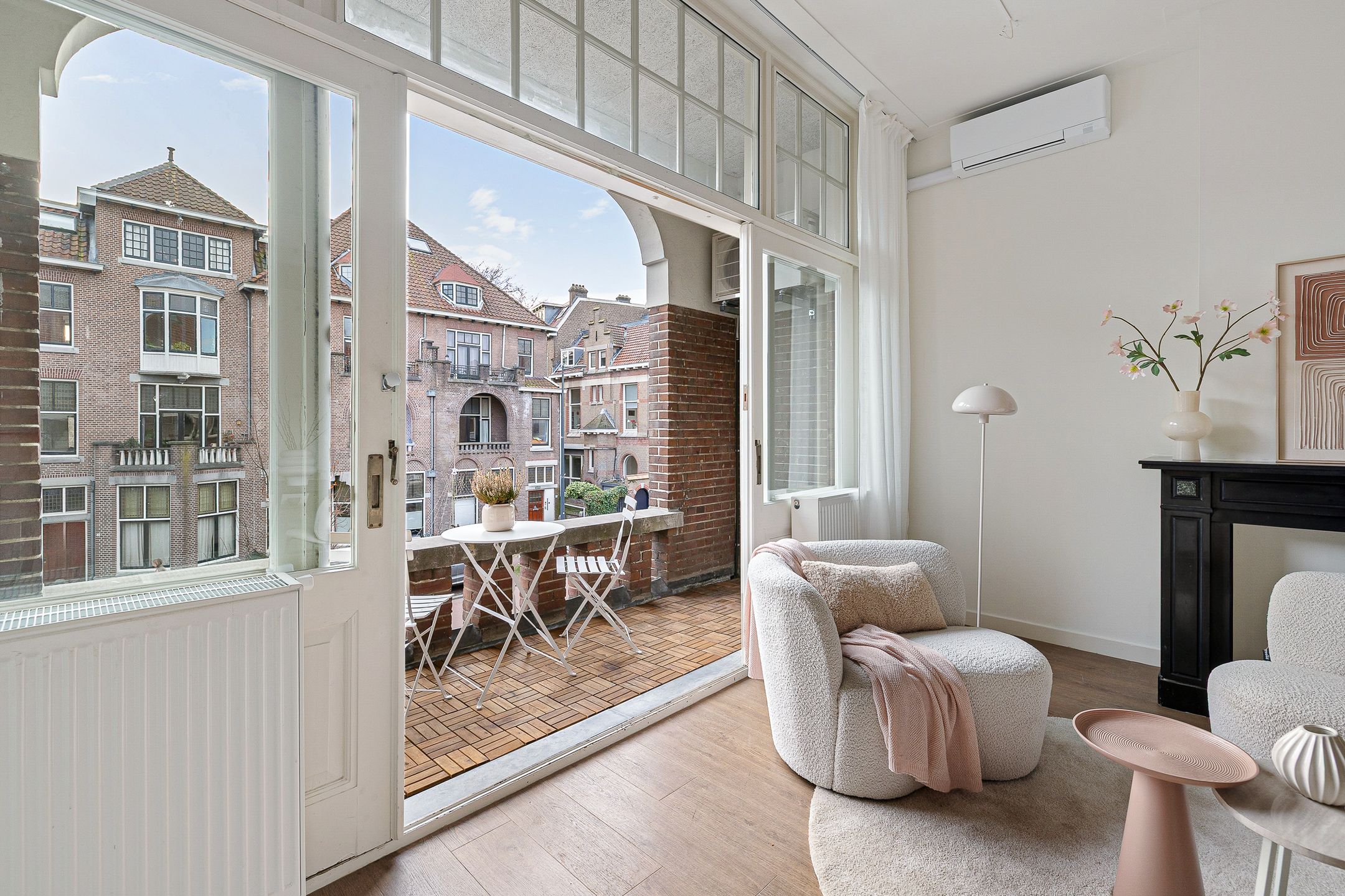 Photo 15 of Burgemeester Reigerstraat 76-C