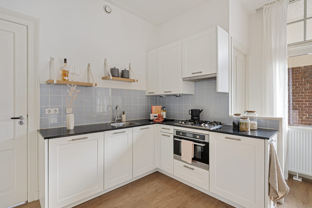 Photo 22 of Burgemeester Reigerstraat 76-C