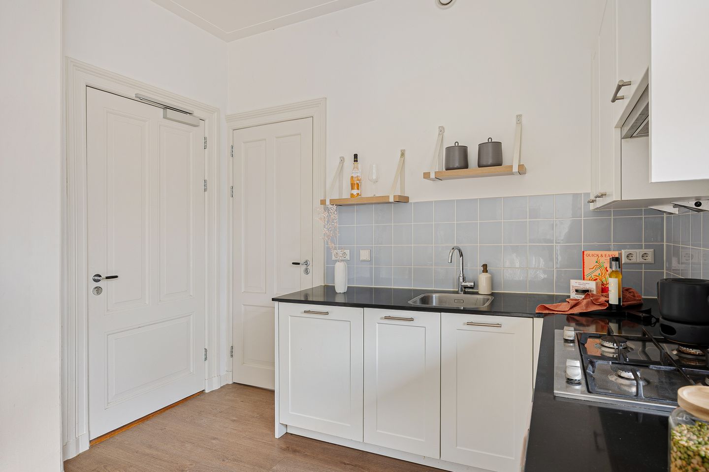 Photo 25 of Burgemeester Reigerstraat 76-C