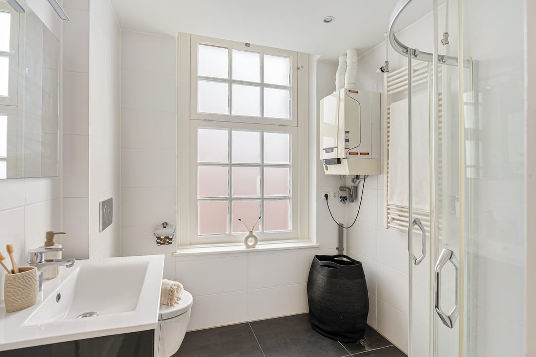 Photo 31 of Burgemeester Reigerstraat 76-C