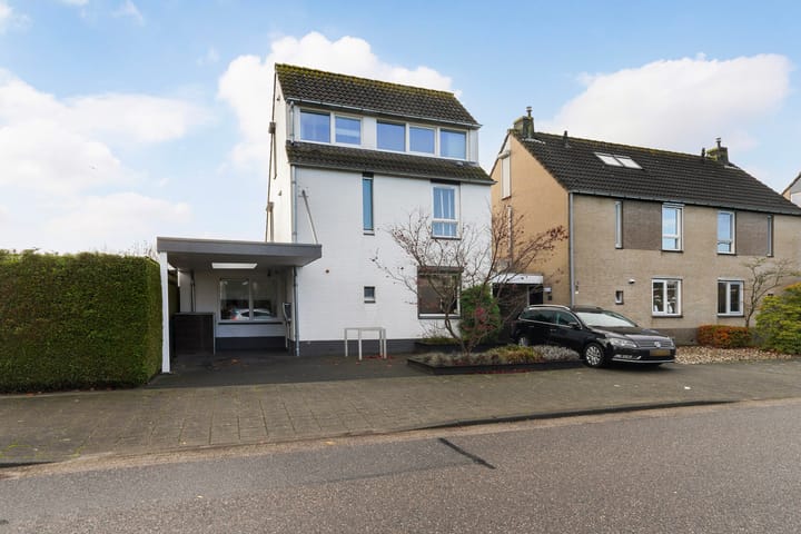 Photo 4 of Munsel 62