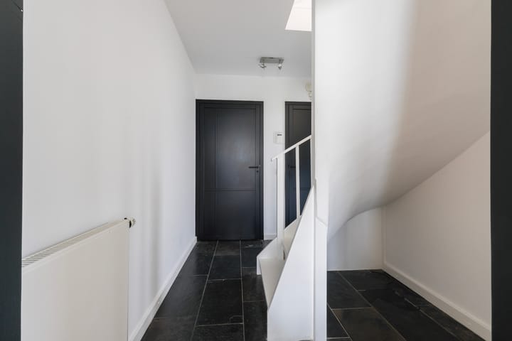 Photo 8 of Munsel 62