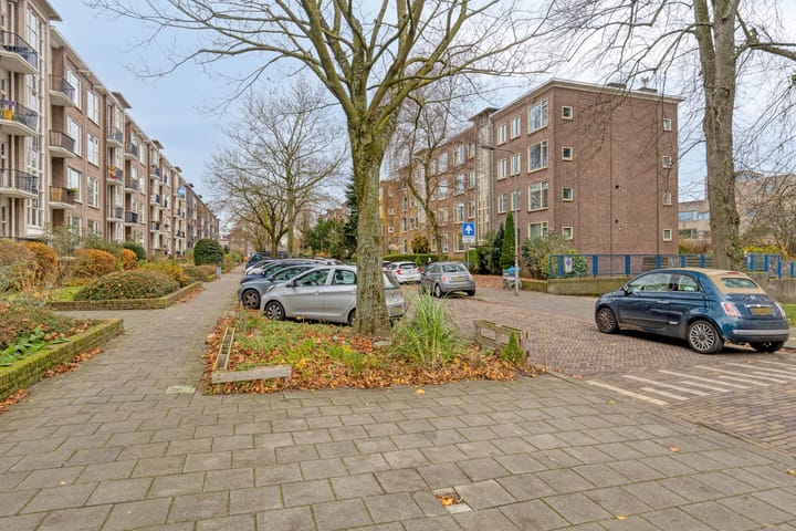 Foto 41 van Dr. J.C. Hartogslaan 10-2