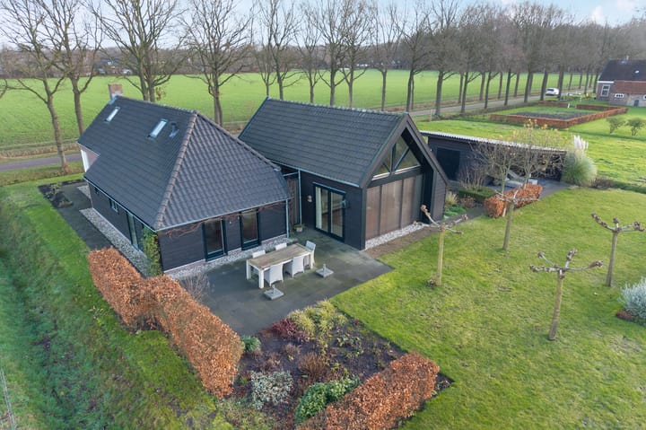 Foto 2 van M.A. van Naamen van Eemneslaan 72-A