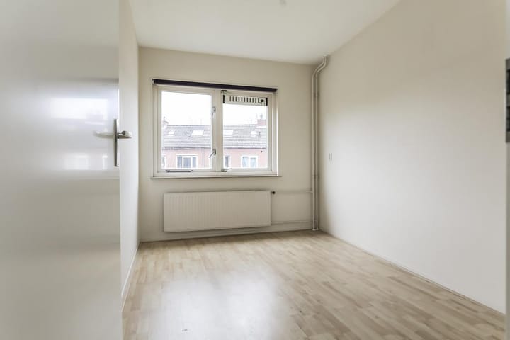 Foto 23 van Etty Hillesumplantsoen 33