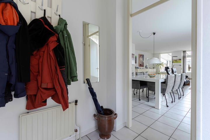 Foto 4 van Burg. Baron van Hövellstraat 10