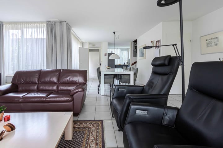 Foto 10 van Burg. Baron van Hövellstraat 10