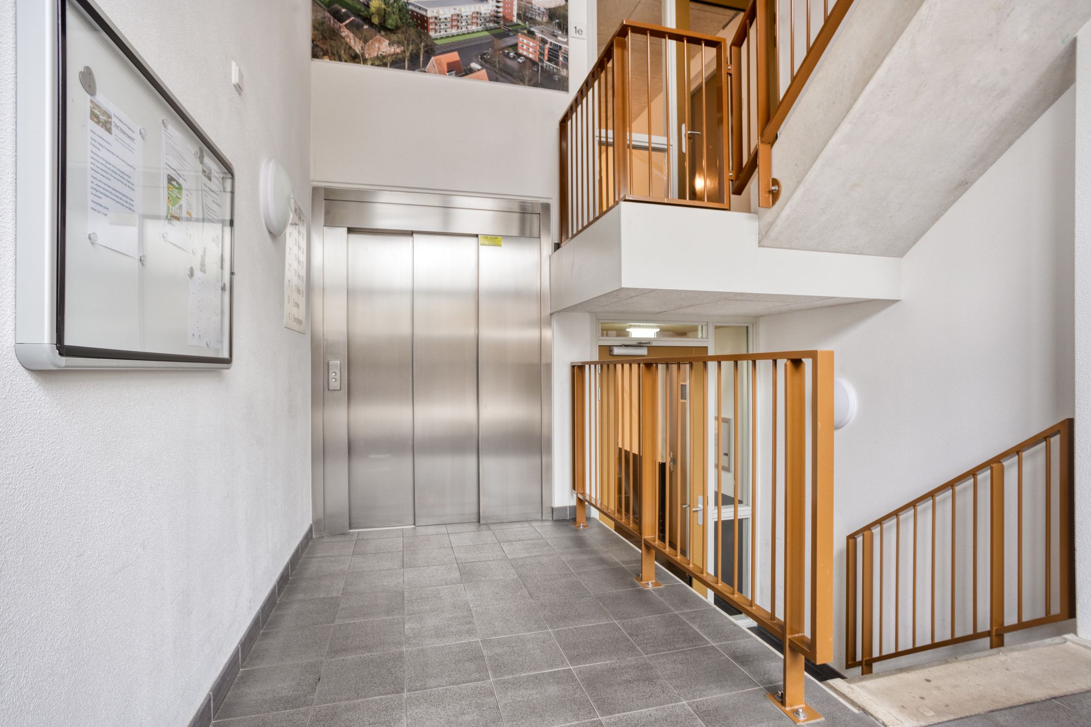 Photo 9 of Sint Laurentiusstraat 37