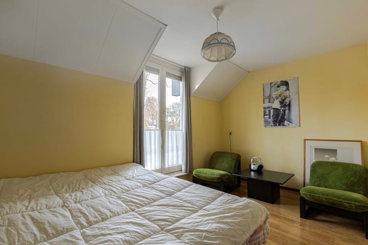 Foto 28 van Burg. Baron van Hövellstraat 10