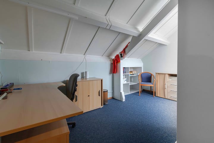 Foto 34 van Burg. Baron van Hövellstraat 10