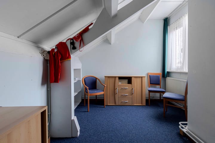 Foto 35 van Burg. Baron van Hövellstraat 10