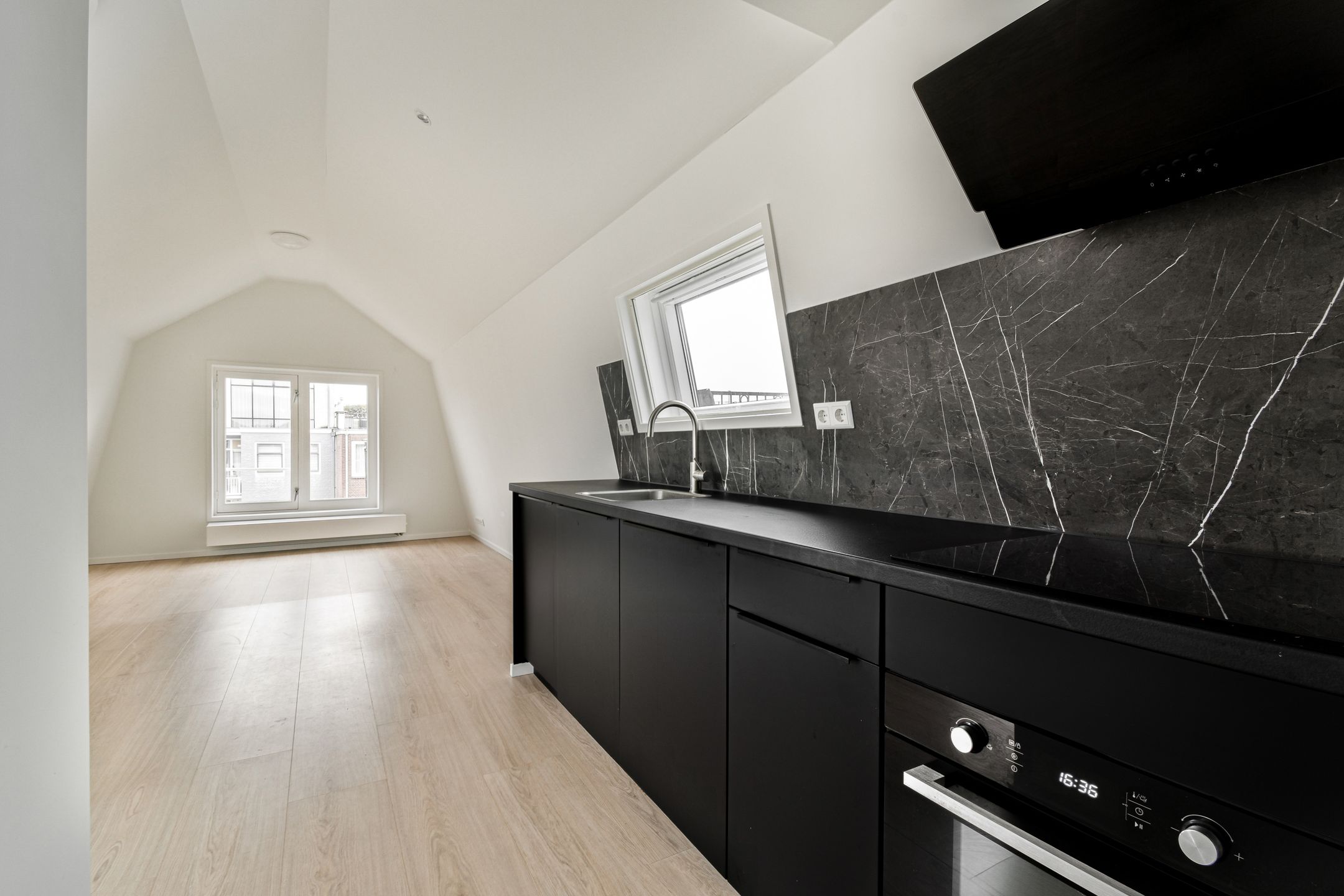 Foto 9 van Egelantiersstraat 168-4