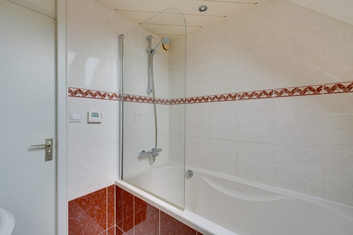 Foto 21 van Zeisstraat 14