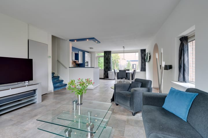 Foto 7 van Zeisstraat 14