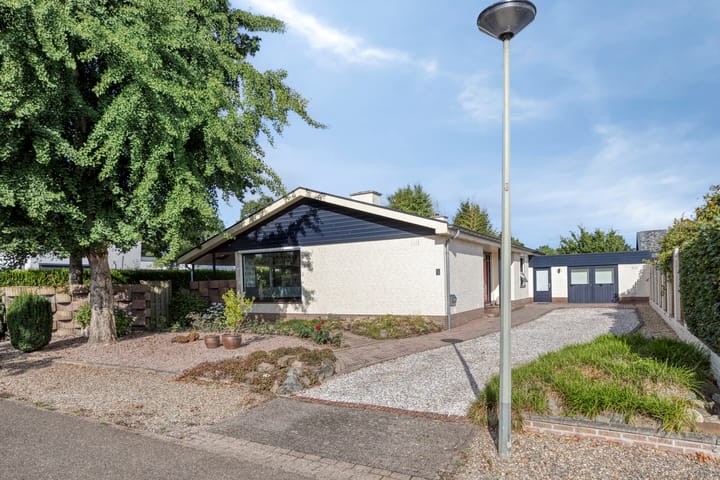 Foto 2 van Graaf de Hompeschstraat 1