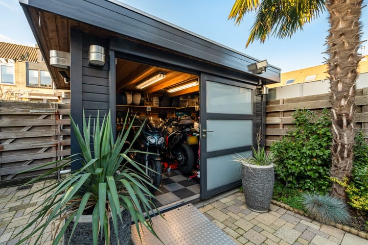 Foto 22 van Anzere 9