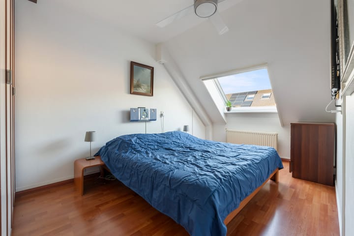 Foto 31 van Anzere 9