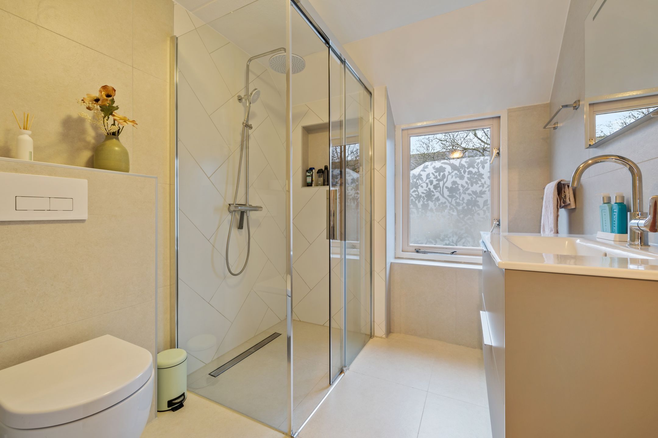 Foto 15 van Oliver Hardystraat 12