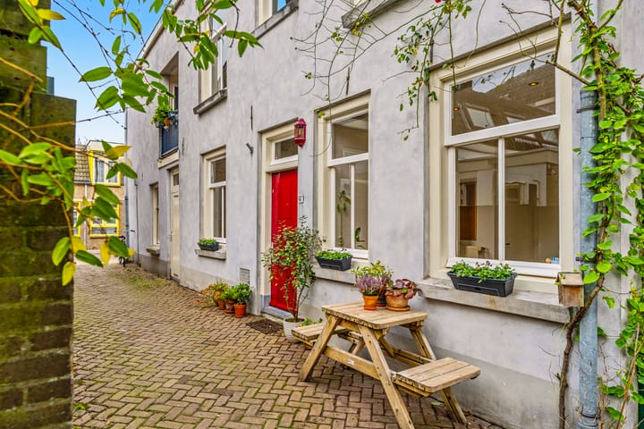 Photo 2 of Lauwerecht 68-BS