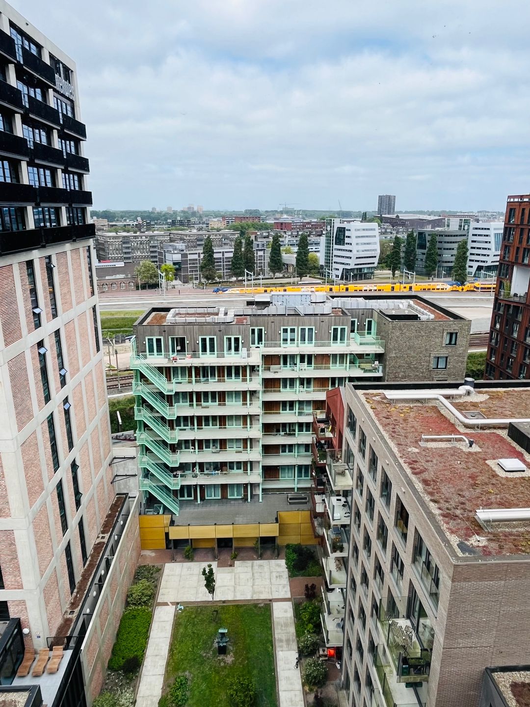 Photo 11 of Oostenburgermiddenstraat 451