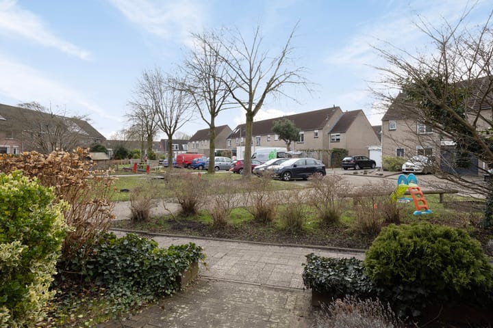 Foto 2 van Baanderheugte 46