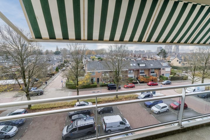 Photo 2 of Zwaluwstraat 200