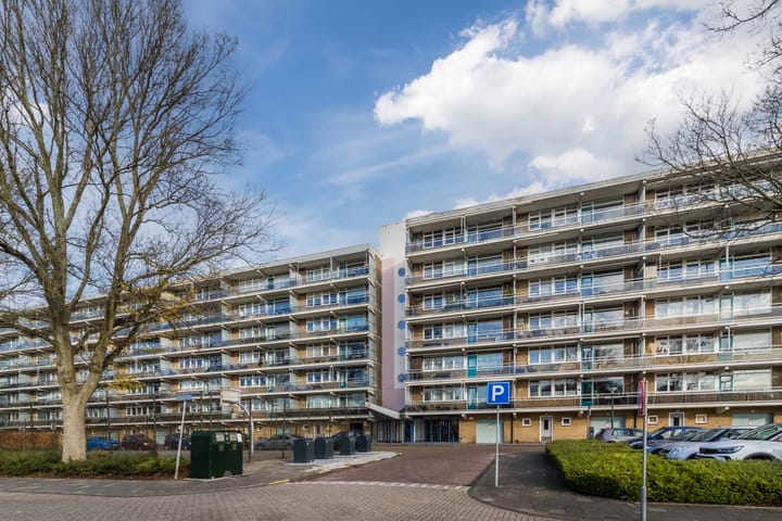 Photo 4 of Zwaluwstraat 200