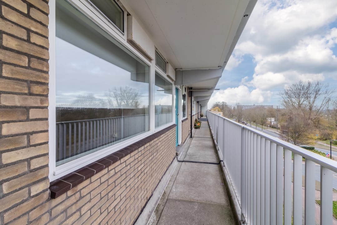 Photo 11 of Zwaluwstraat 200